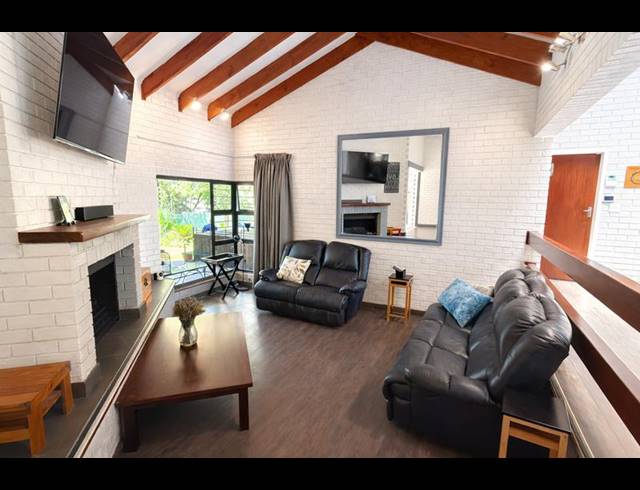 5 BEDROOM HOUSE FOR SALE IN LONEHILL